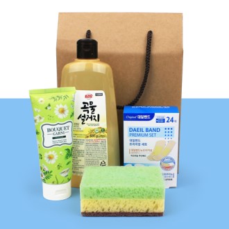 주방세제 500ml+대일밴드 프리미엄 24매 오리지널12매+방수 아쿠아12매 핸드크림 4종세트